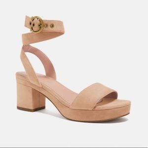Coach Serena Sandal
